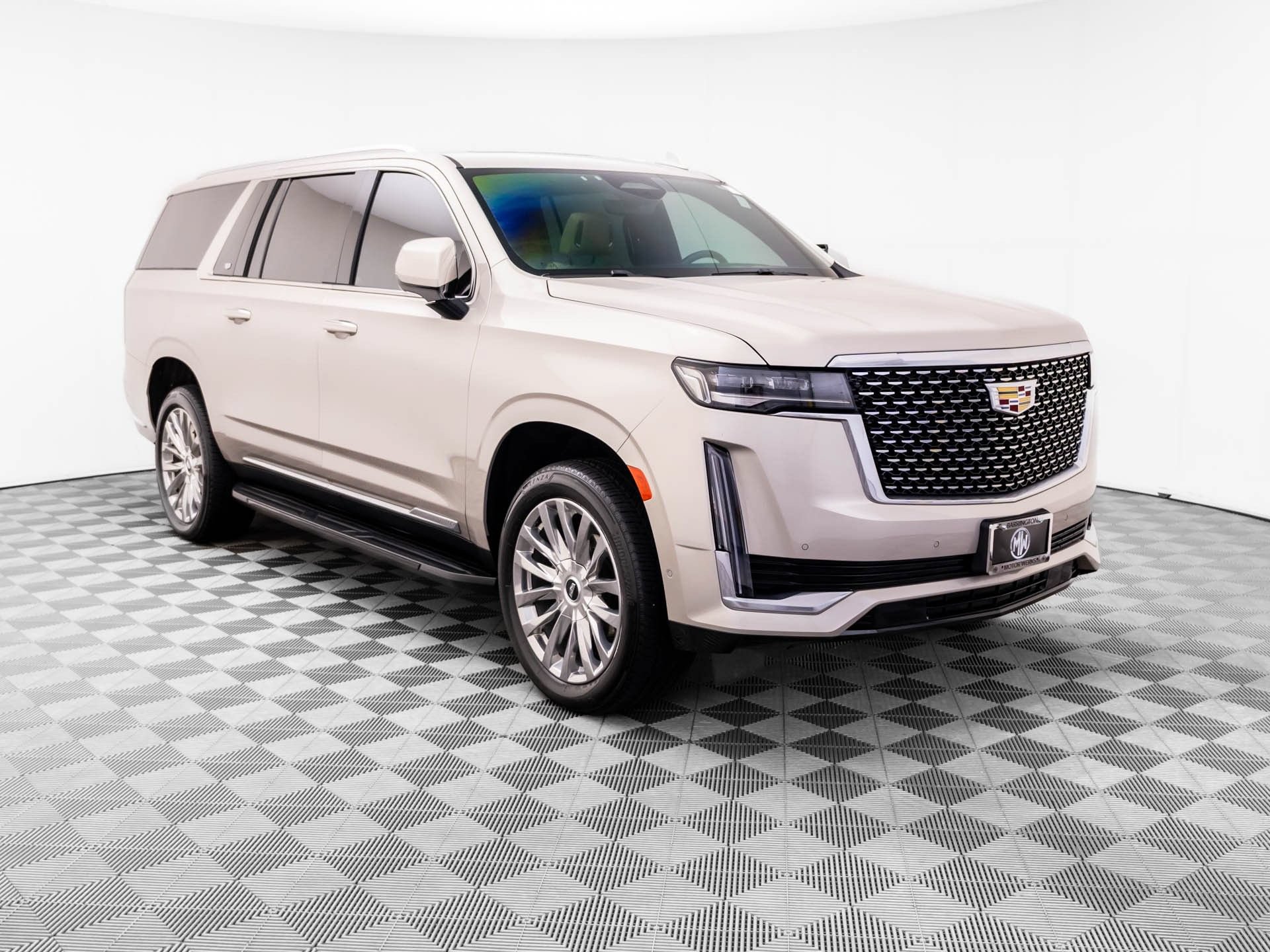Used 2023 Cadillac Escalade ESV Premium Luxury AWD/4WD image 9