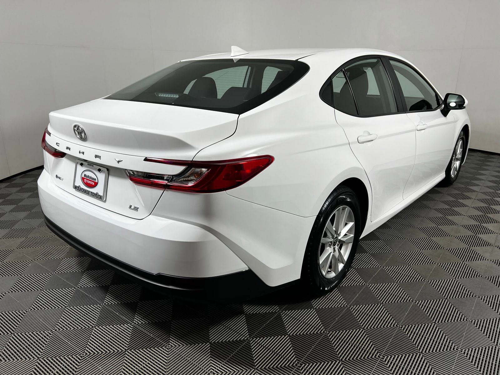 Certified 2025 Toyota Camry LE image 5
