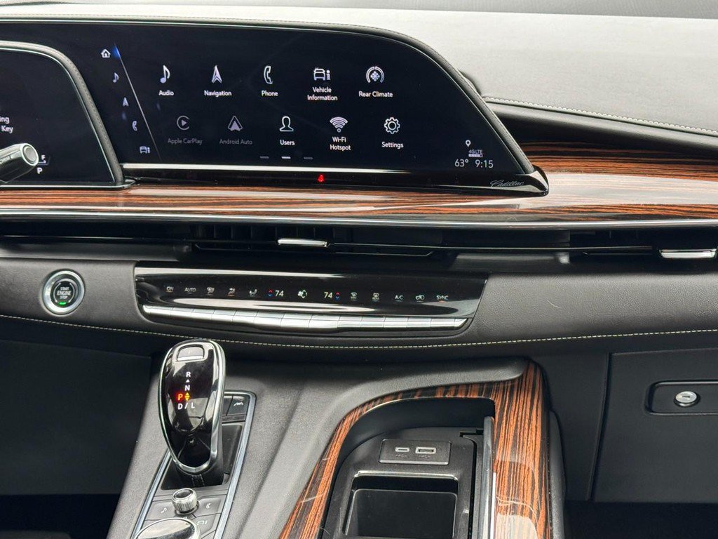 Used 2023 Cadillac Escalade Premium Luxury w/ Performance Package AWD/4WD image 17
