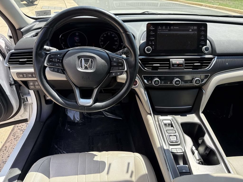 Used 2020 Honda Accord Touring image 30