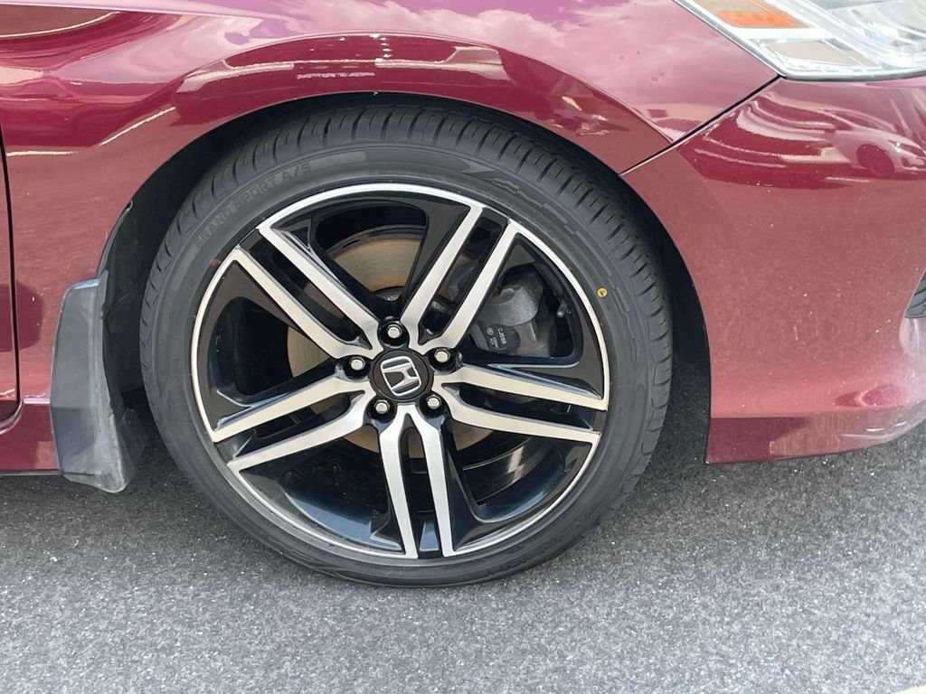 Used 2016 Honda Accord Touring image 7