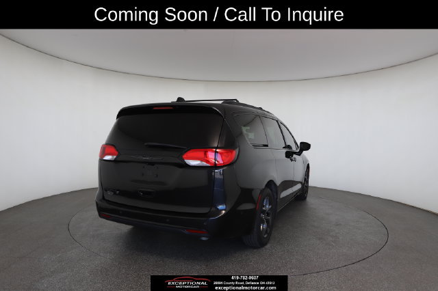 Used 2020 Chrysler Pacifica Touring-L Plus FWD image 17