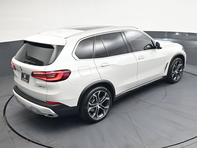 Used 2023 BMW X5 xDrive40i w/ Premium Package AWD/4WD image 28