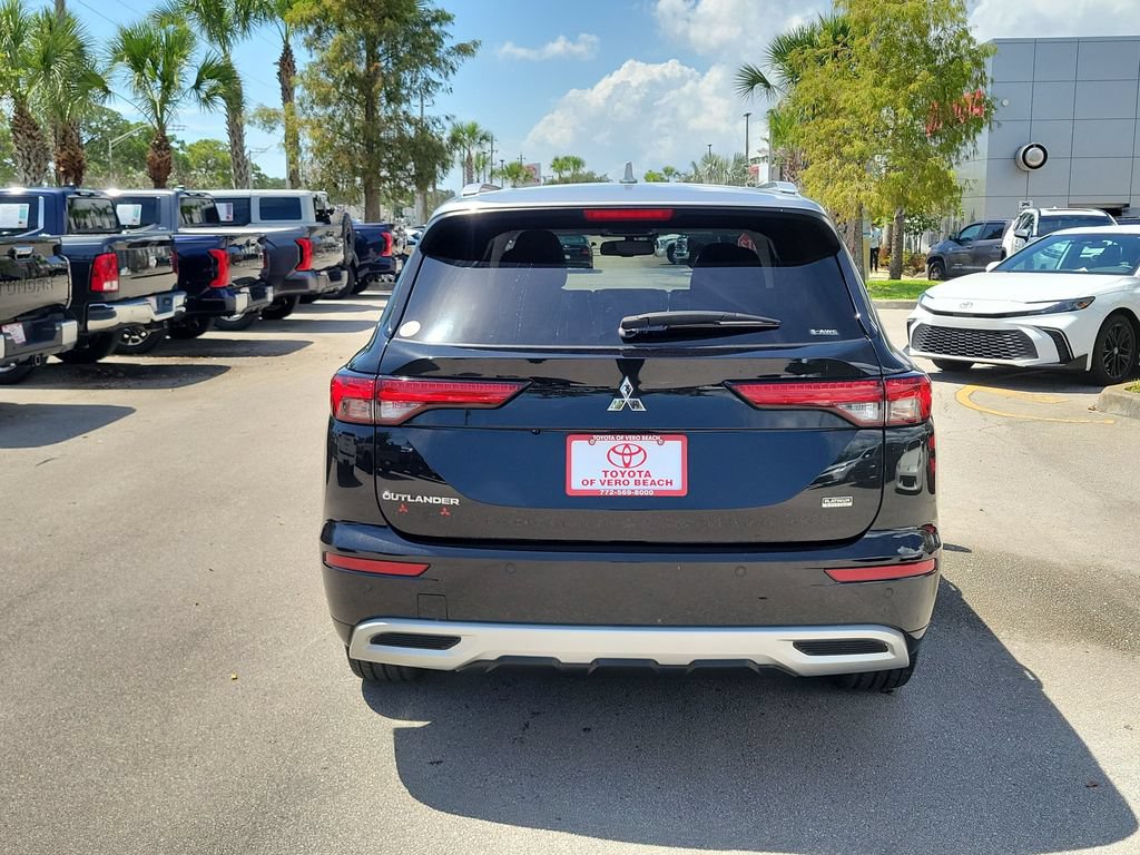 Used 2024 Mitsubishi Outlander SEL AWD/4WD image 5