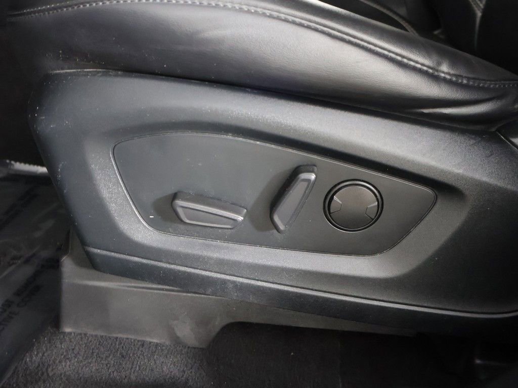 Used 2021 Ford Explorer XLT w/ Equipment Group 202A AWD/4WD image 30