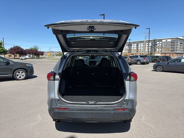 Used 2024 Toyota RAV4 XLE AWD/4WD image 8