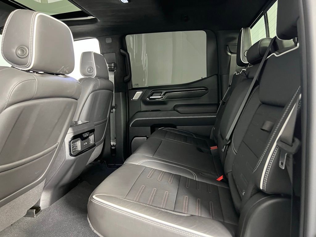 Used 2025 GMC Sierra 1500 AT4X image 25