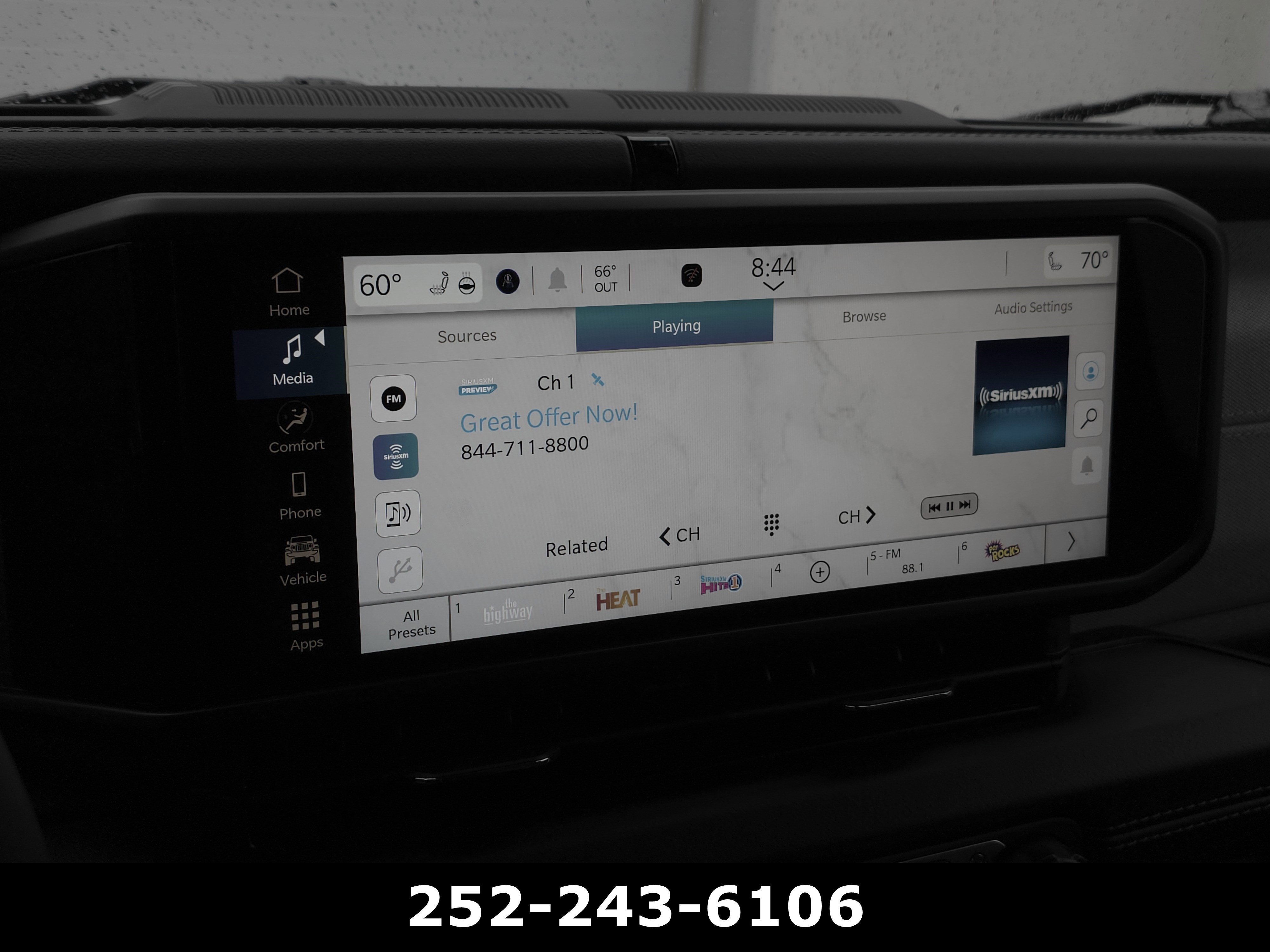 Used 2025 Jeep Wrangler Sahara image 17