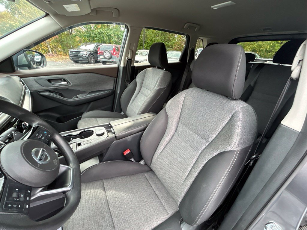 Used 2021 Nissan Rogue SV AWD/4WD image 14