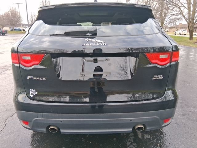 Used 2019 Jaguar F-PACE image 4