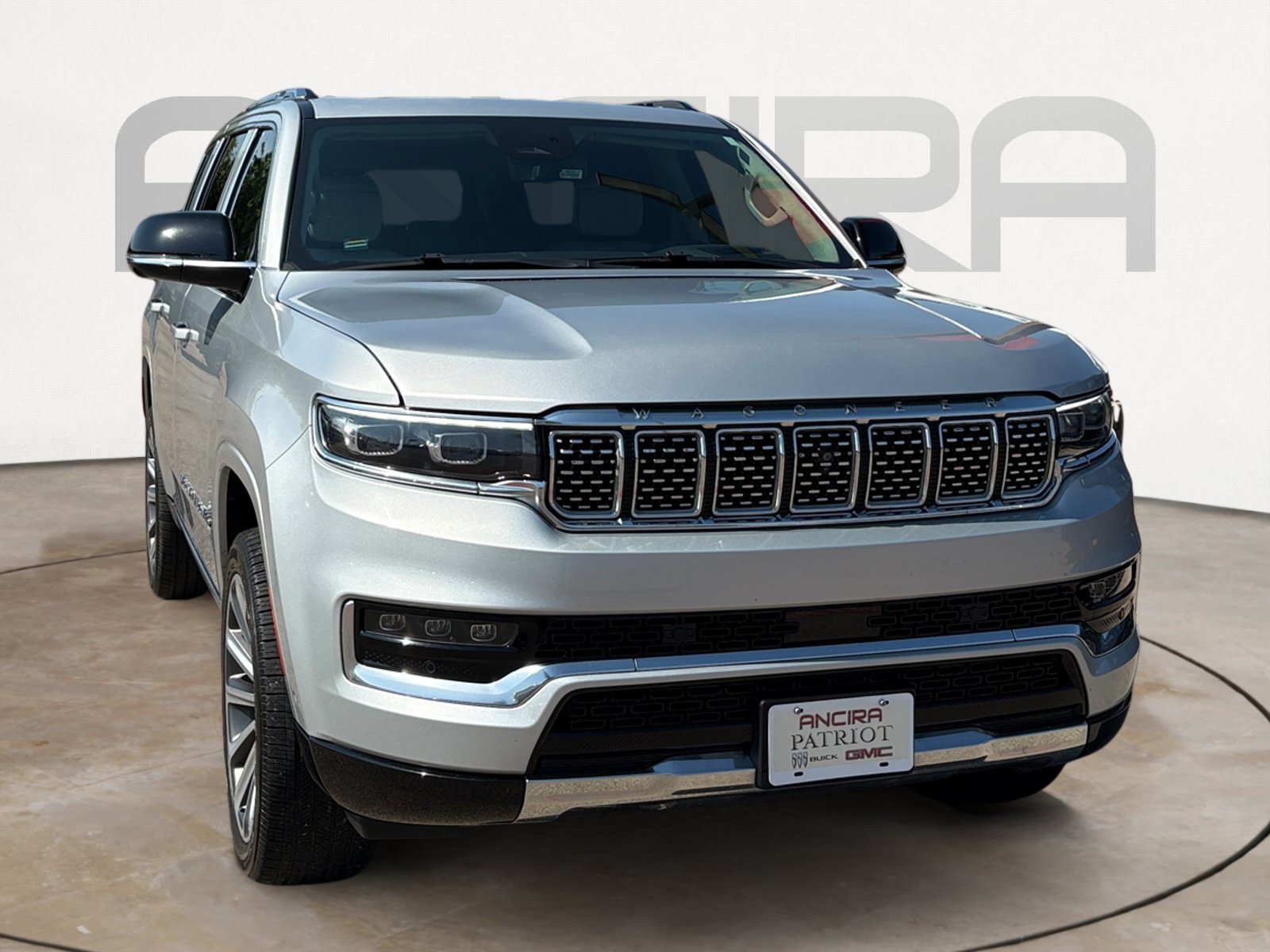 Used 2023 Jeep Grand Wagoneer Series II AWD/4WD image 4