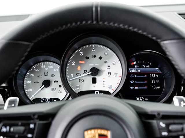Certified 2022 Porsche Macan S AWD/4WD image 17