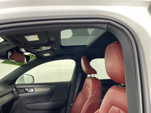 Used 2019 Volvo XC40 T5 Inscription AWD/4WD image 11