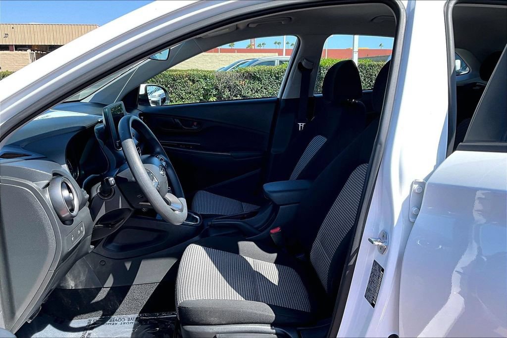 Certified 2022 Hyundai Kona SE AWD/4WD image 14