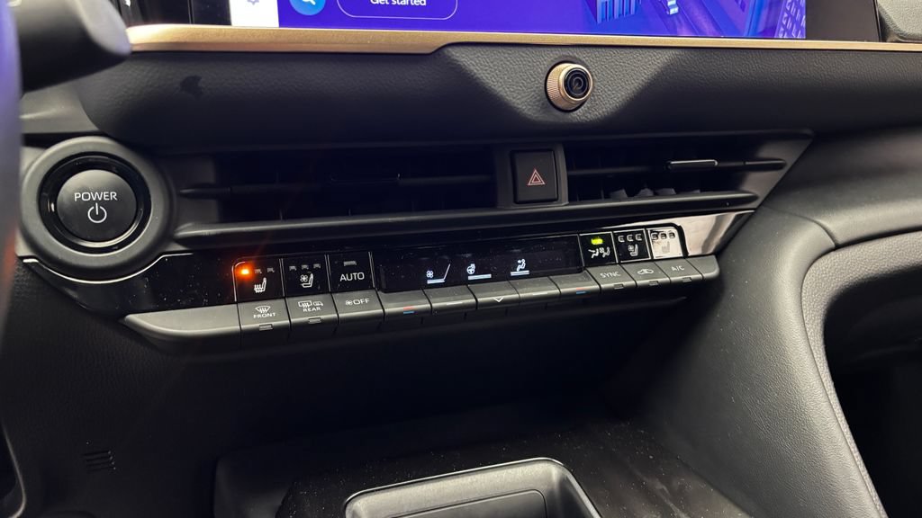 Used 2025 Toyota Crown Signia AWD/4WD image 21