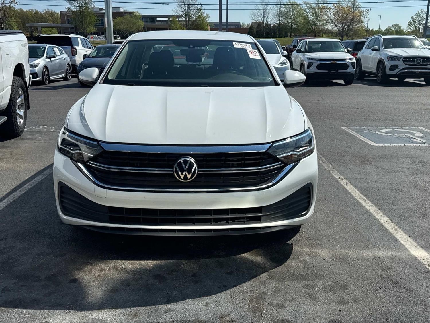Used 2023 Volkswagen Jetta S image 9