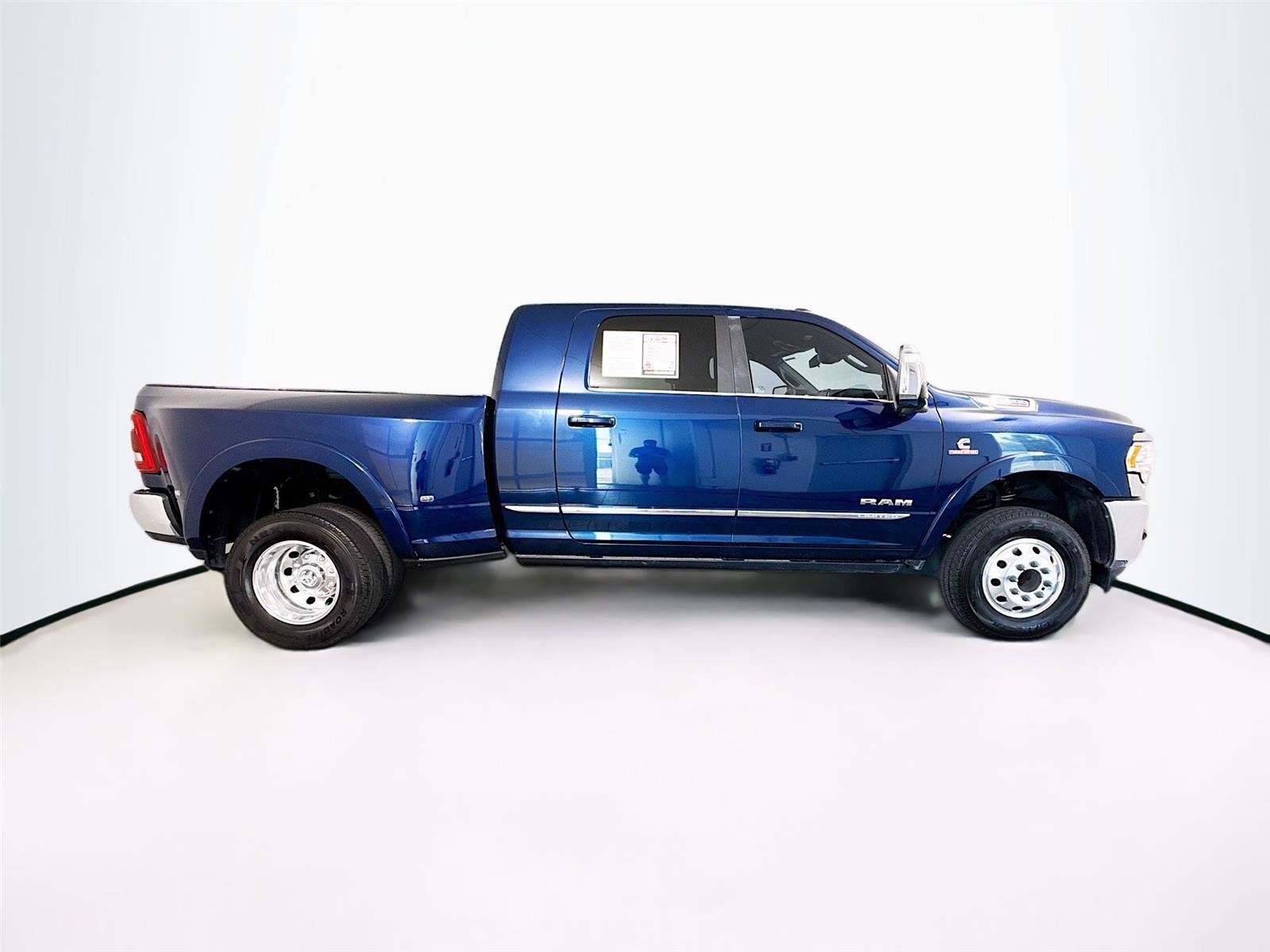 Used 2024 RAM 3500 Limited AWD/4WD image 33