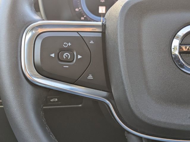 Certified 2024 Volvo XC40 B5 Core image 32