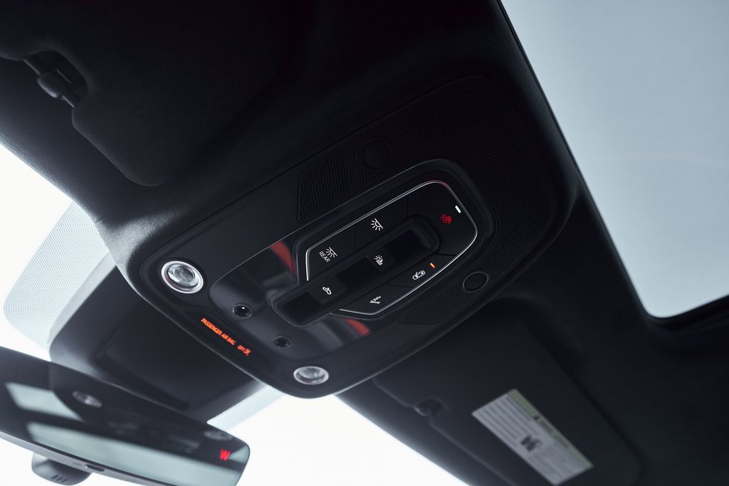 Used 2025 Lamborghini Urus SE image 84