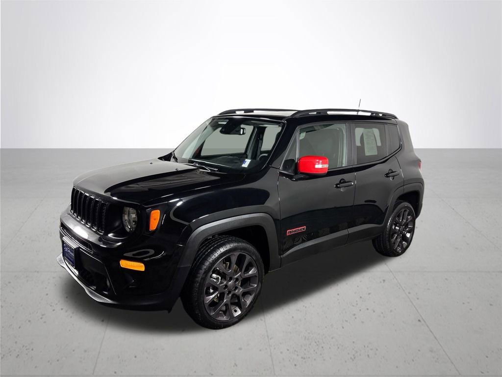 Used 2023 Jeep Renegade Latitude w/ Sun/Sound Group image 2