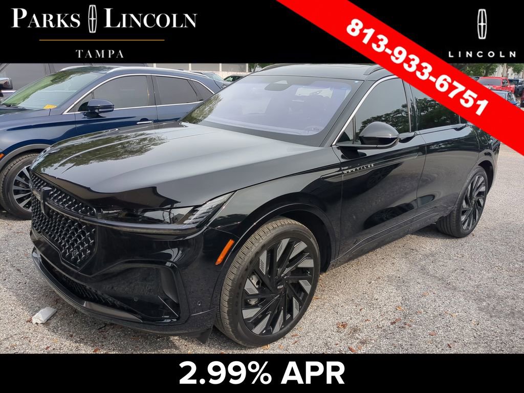 Used 2024 Lincoln Nautilus Black Label w/ Jet Appearance Package (87T) AWD/4WD image 4