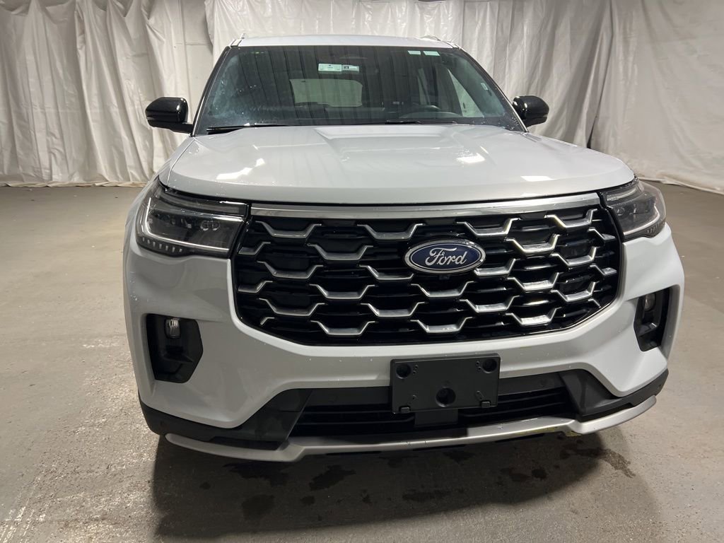 Used 2025 Ford Explorer Platinum w/ LUX Leather Package video 2