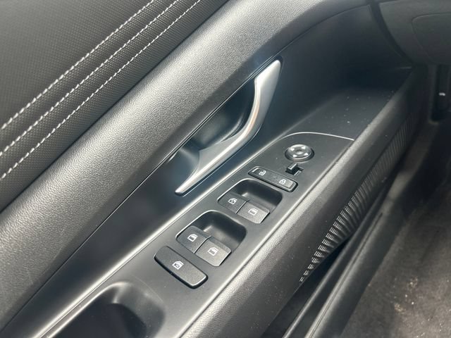 Certified 2021 Hyundai Elantra SEL w/ Convenience Package FWD image 12