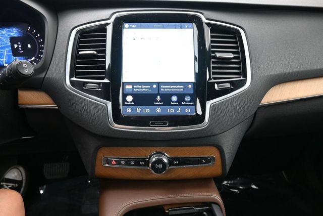 Used 2023 Volvo XC90 B6 Plus w/ Protection Package Premier AWD/4WD image 13