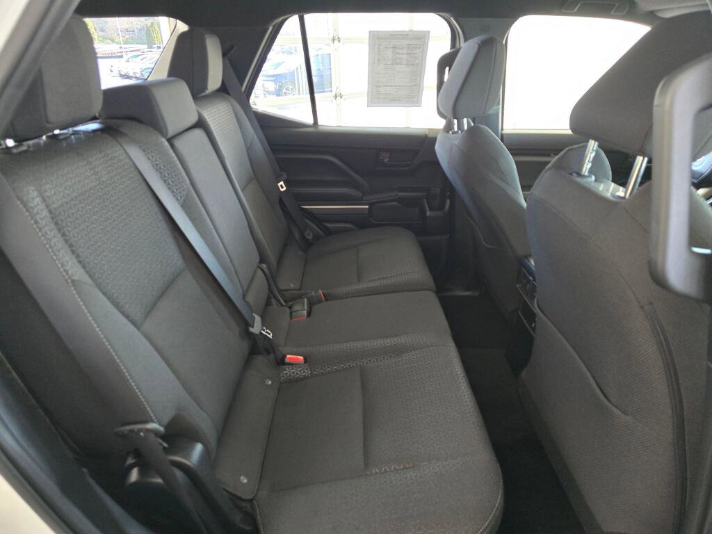 Used 2025 Toyota 4Runner SR5 image 40