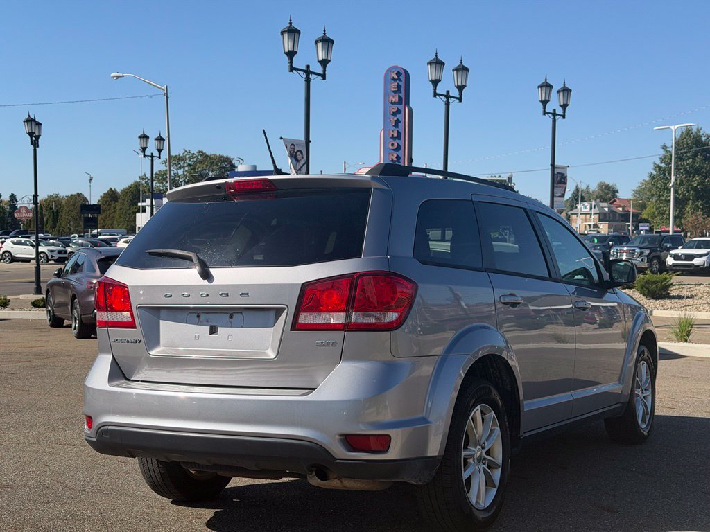 Used 2017 Dodge Journey SXT w/ Premium Group FWD image 5