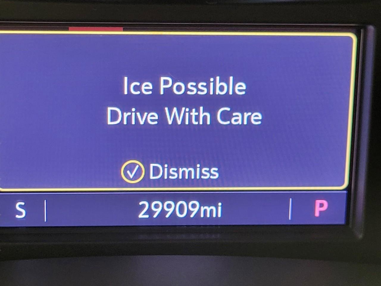 Used 2023 Buick Enclave Essence w/ Experience Buick Package image 2