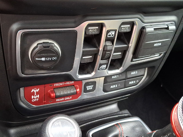 Used 2019 Jeep Wrangler Unlimited Rubicon w/ Dual Top Group AWD/4WD image 25
