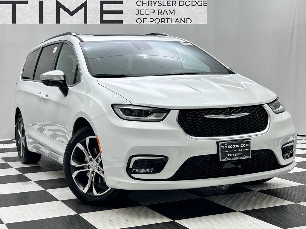 New 2026 Chrysler Pacifica Pinnacle w/ Trailer Tow Group image 1
