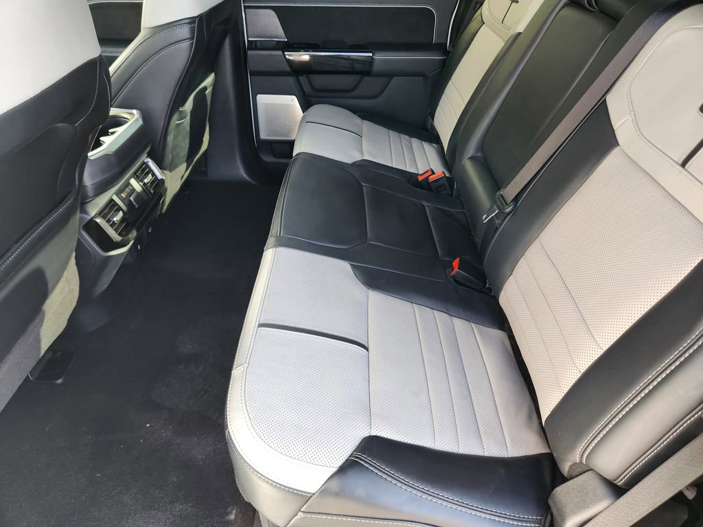 Used 2023 Ford F150 Lightning Platinum image 15