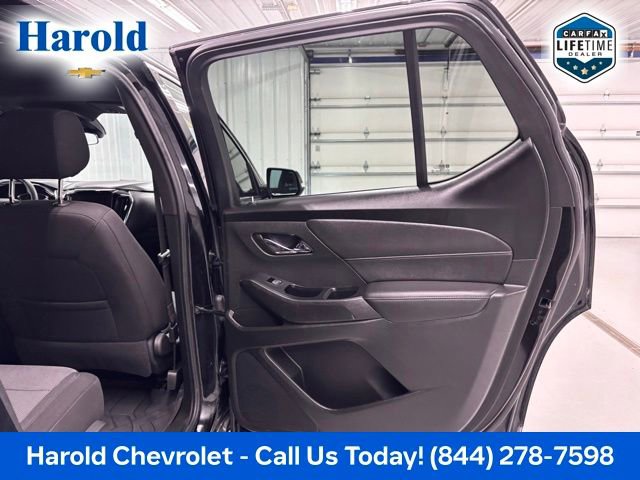 Used 2023 Chevrolet Traverse LT w/ LPO, Floor Liner Package AWD/4WD image 8