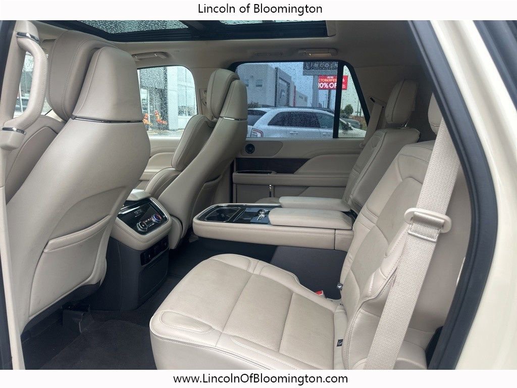Used 2018 Lincoln Navigator Reserve w/ Technology Package image 16