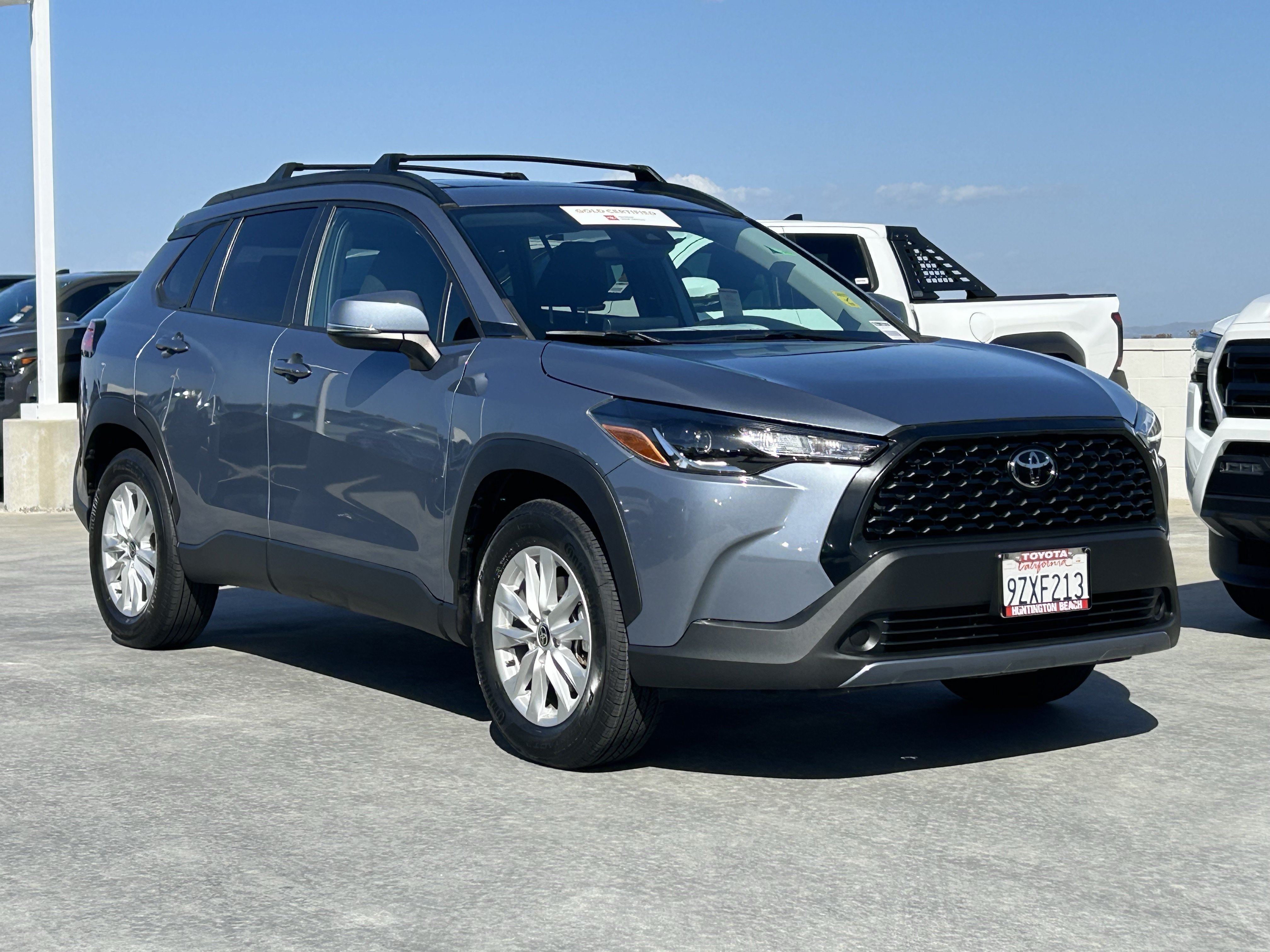 Certified 2022 Toyota Corolla Cross LE w/ Moonroof Package AWD/4WD image 2