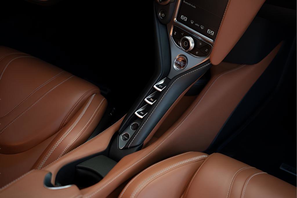 Used 2018 McLaren 720S image 46