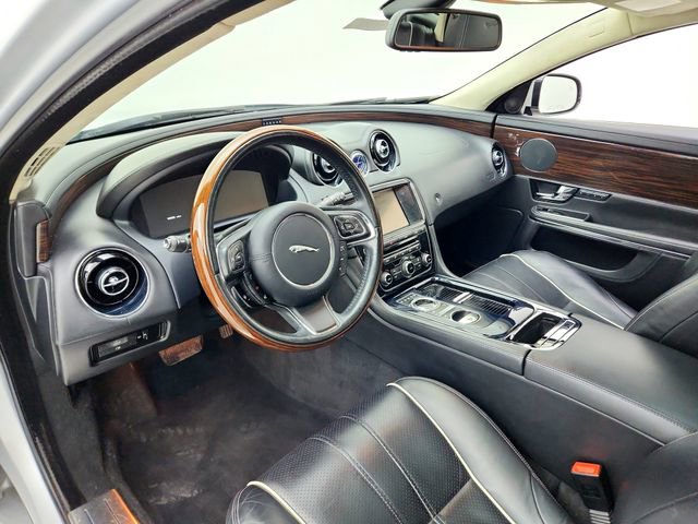 Used 2012 Jaguar XJ L image 16