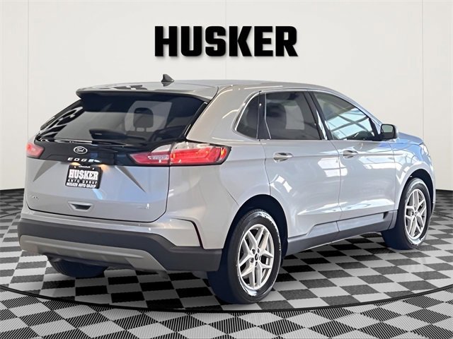 Used 2023 Ford Edge SEL image 7