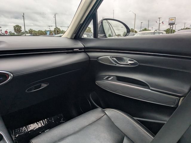 Used 2022 Genesis GV70 2.5T w/ Advanced Package image 18