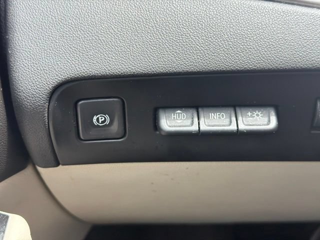Used 2022 Buick Enclave Premium w/ Experience Buick Package FWD image 6