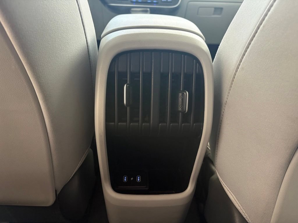 Used 2024 Hyundai Kona SEL AWD/4WD image 31