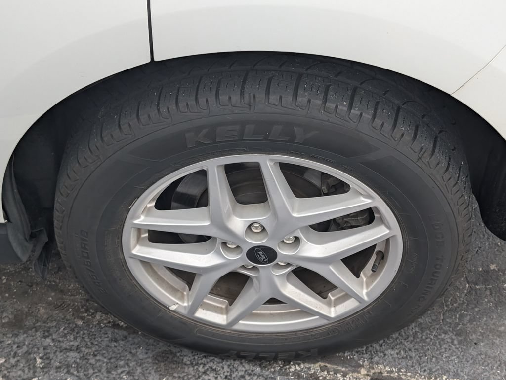 Used 2023 Ford Edge SEL AWD/4WD image 9