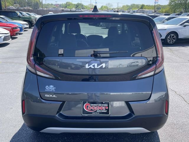 Used 2025 Kia Soul LX w/ LX Technology Package image 3