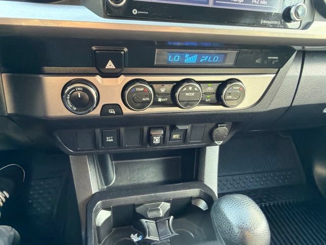 Used 2021 Toyota Tacoma SR5 AWD/4WD image 19