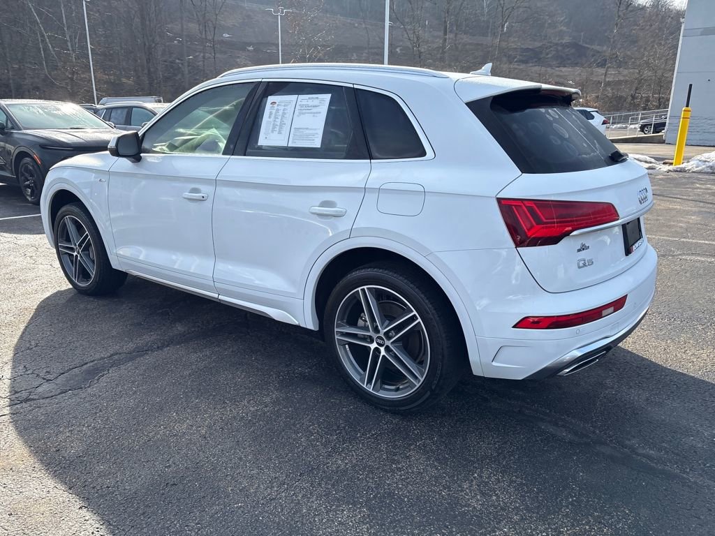 Used 2021 Audi Q5 e Premium Plus w/ Premium Plus Package video 3
