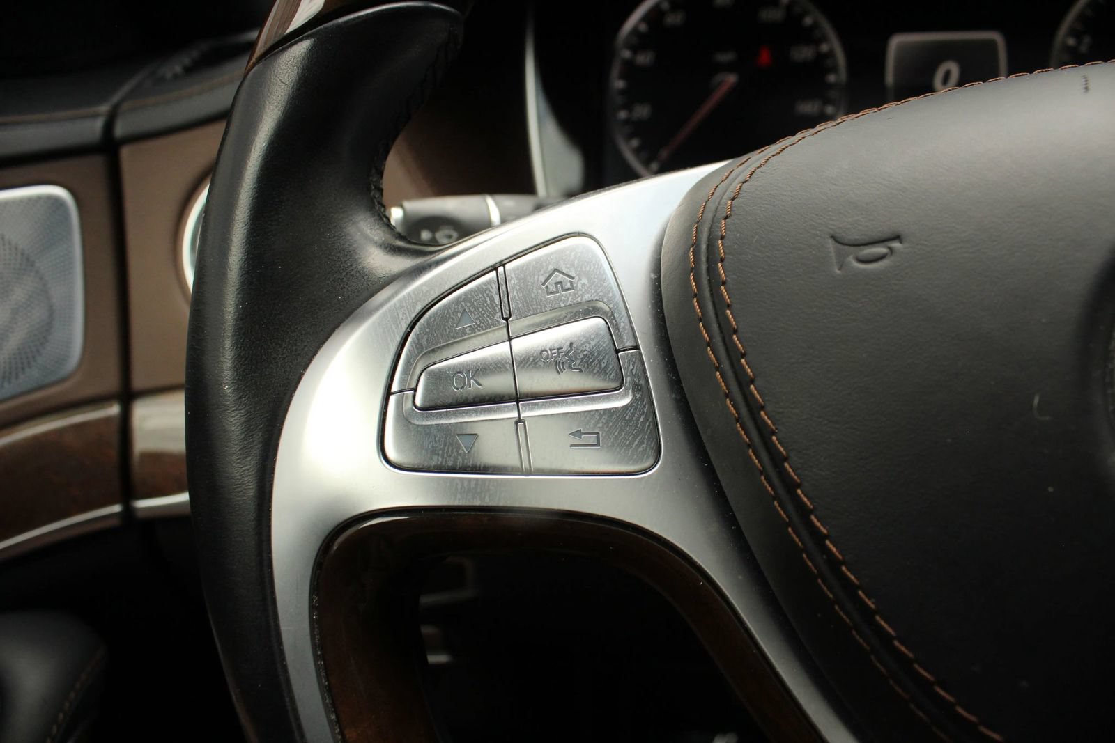 Used 2014 Mercedes-Benz S 550 Sedan image 33