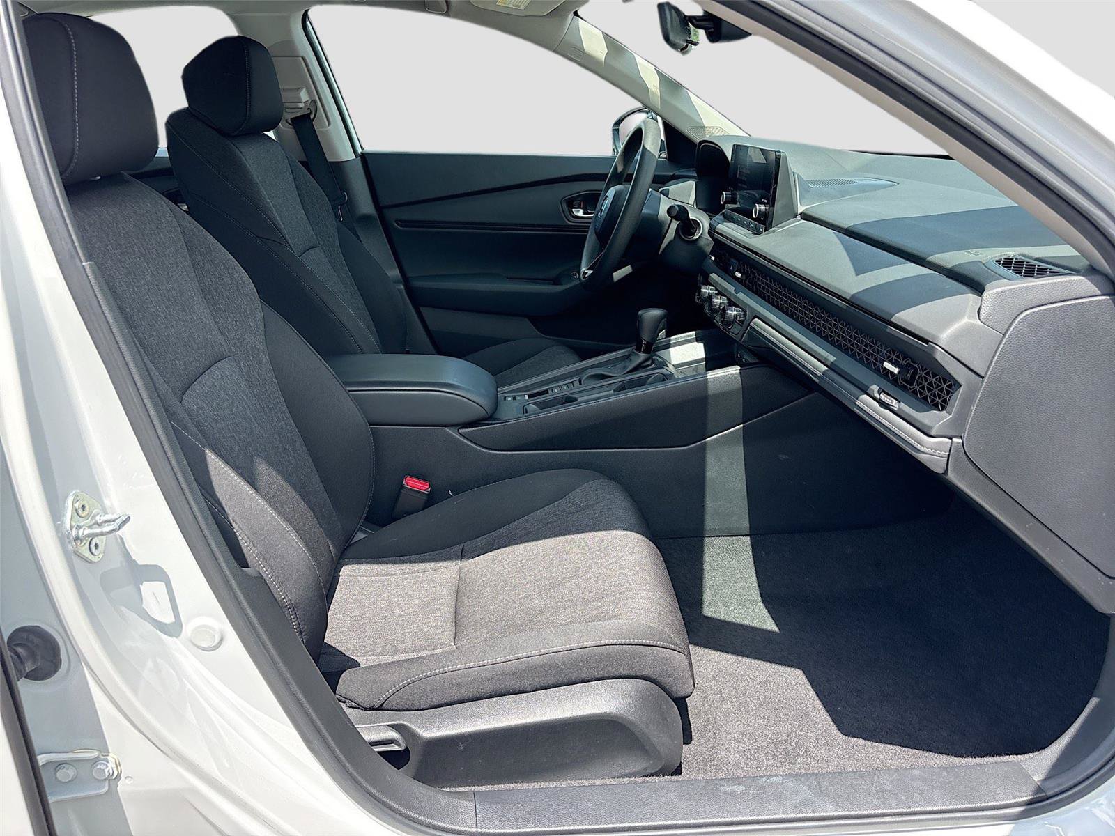 Certified 2024 Honda Accord EX image 31