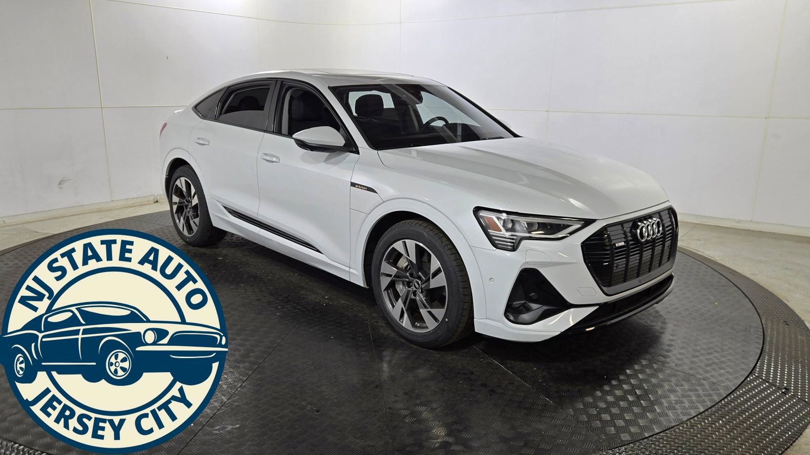 Used 2022 Audi e-tron Premium w/ Convenience Plus Package video 1
